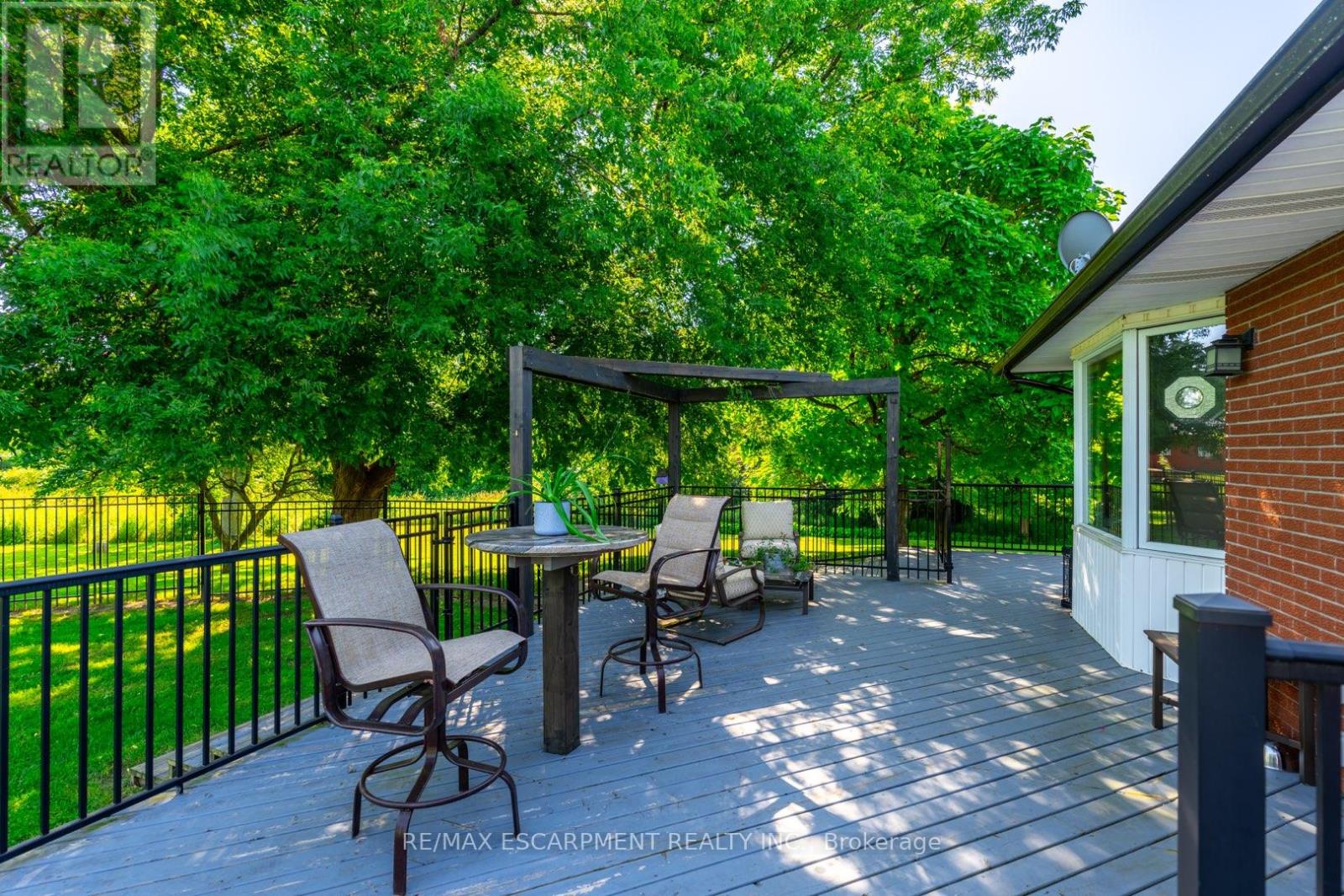 2172 Centre Road W, Hamilton, Ontario  L0P 1B0 - Photo 11 - X12877368