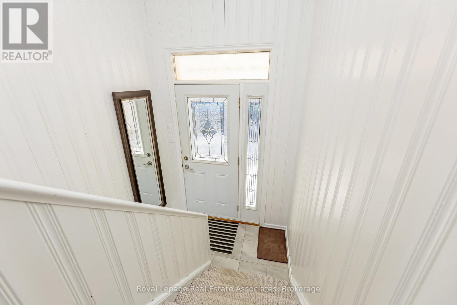 116 Park Street E, Halton Hills (Glen Williams), Ontario  L7G 2V4 - Photo 7 - W12877780