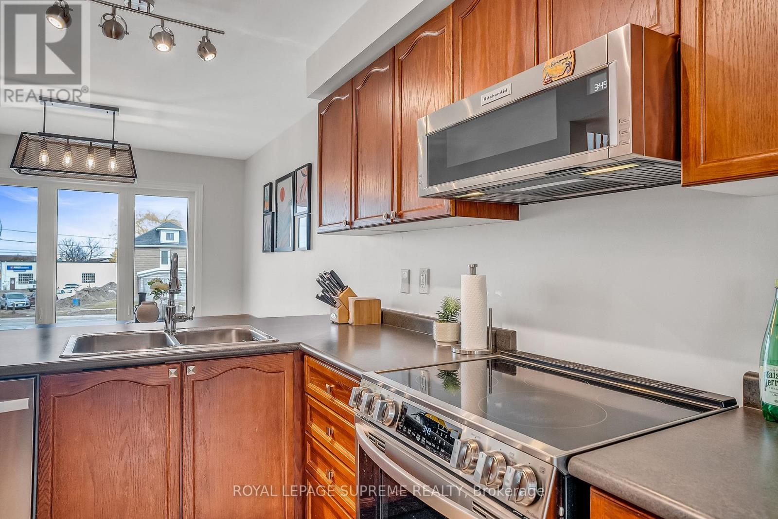 19 Seed House Lane, Halton Hills (Georgetown), Ontario  L7G 6K2 - Photo 18 - W12879592