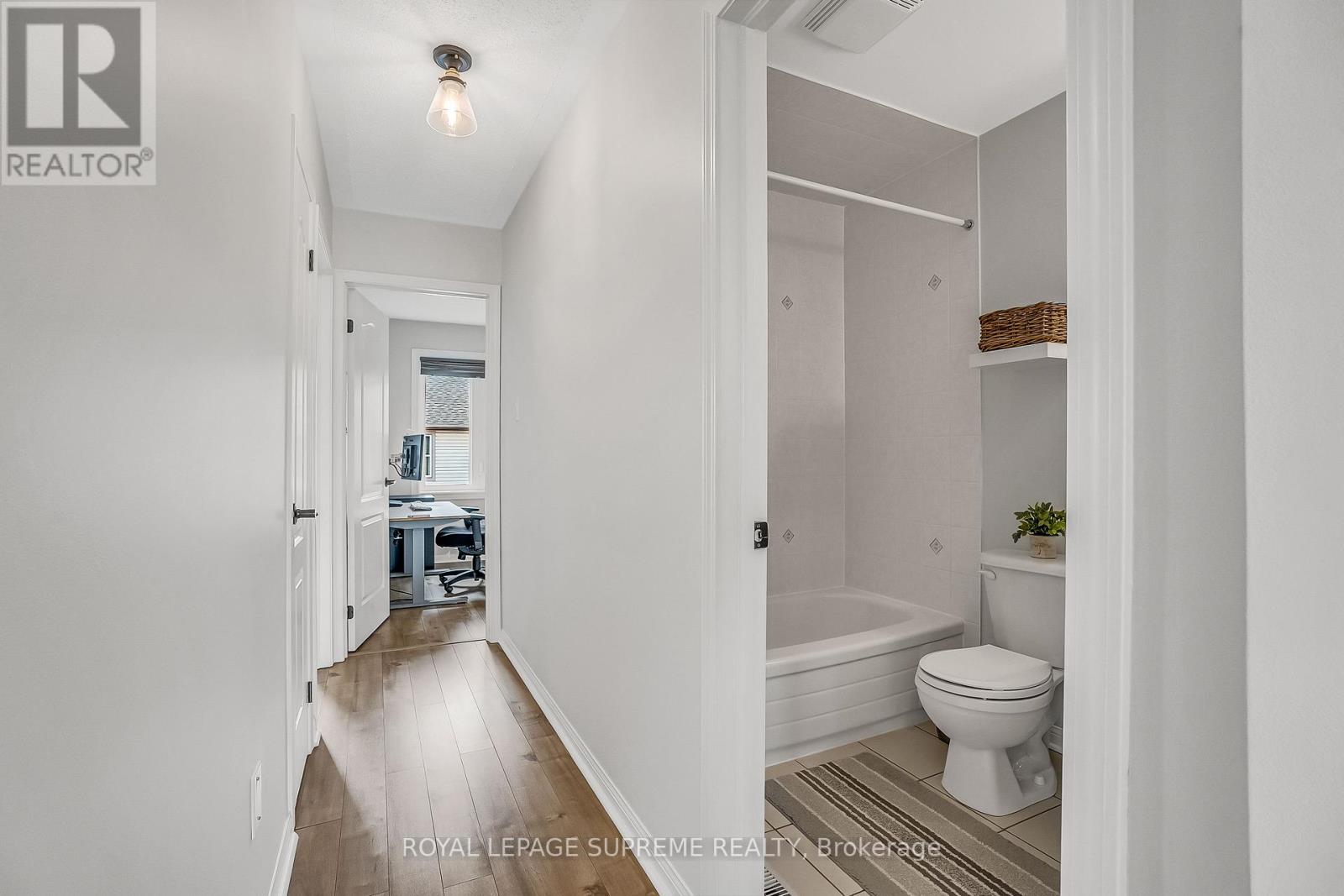 19 Seed House Lane, Halton Hills (Georgetown), Ontario  L7G 6K2 - Photo 30 - W12879592