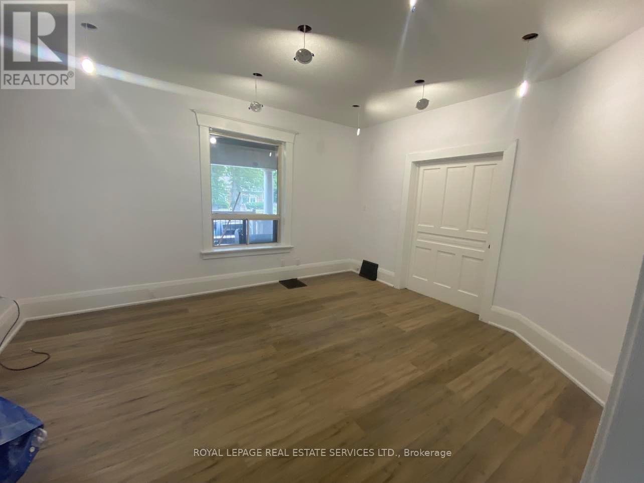 Unit C - 76 Guelph Street, Halton Hills (Georgetown), Ontario  L7G 3Z5 - Photo 3 - W12880910