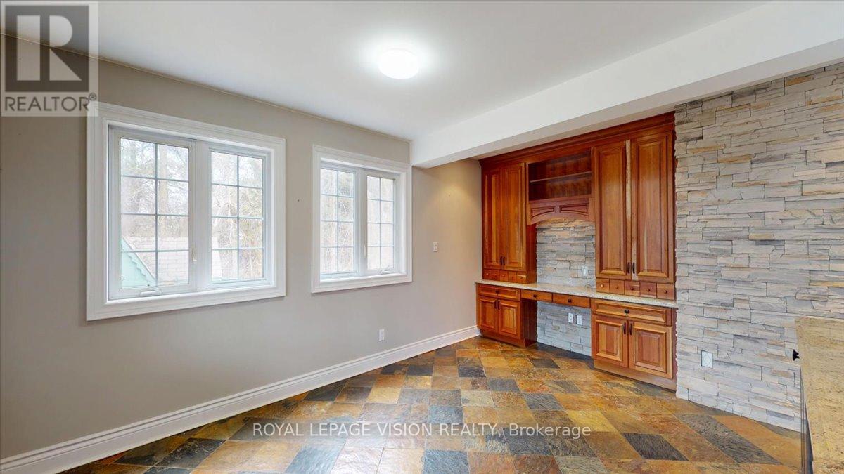 5628 Hwy 7, Milton (Na Rural Nassagaweya), Ontario  L7J 2L7 - Photo 13 - W12881728