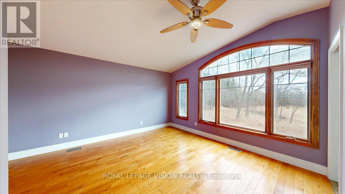 5628 Hwy 7, Milton (Na Rural Nassagaweya), Ontario  L7J 2L7 - Photo 16 - W12881728