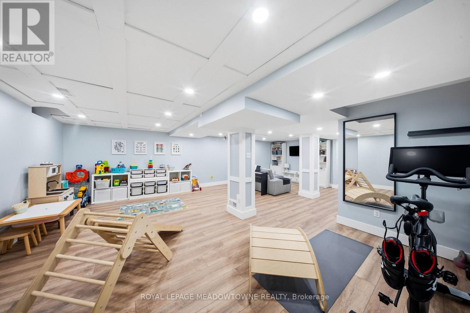 163 Eaton Street, Halton Hills (Georgetown), Ontario  L7G 5V6 - Photo 36 - W12881802