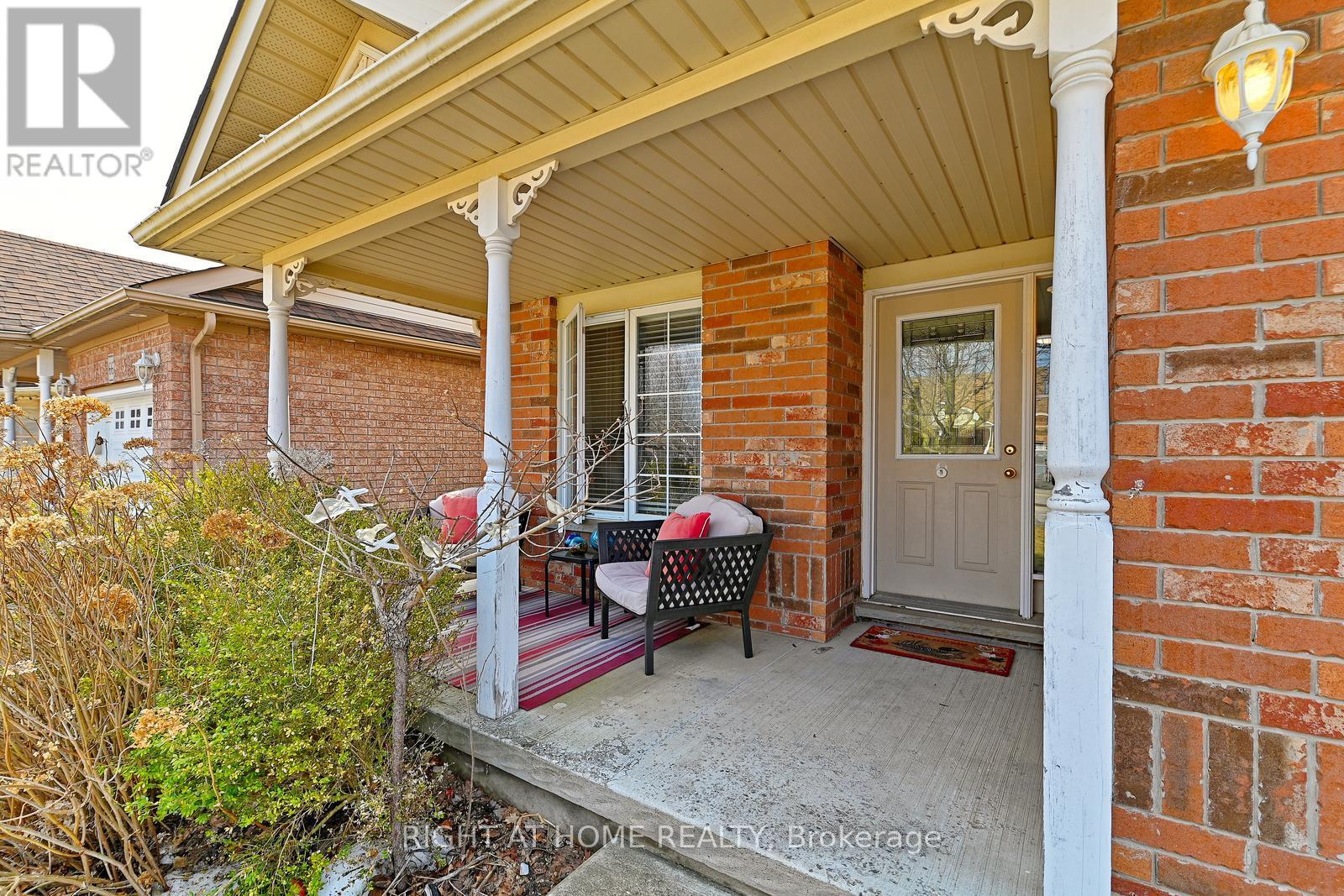 68 Doctor Moore Court, Halton Hills (Ac Acton), Ontario  L7J 3A6 - Photo 2 - W12882386