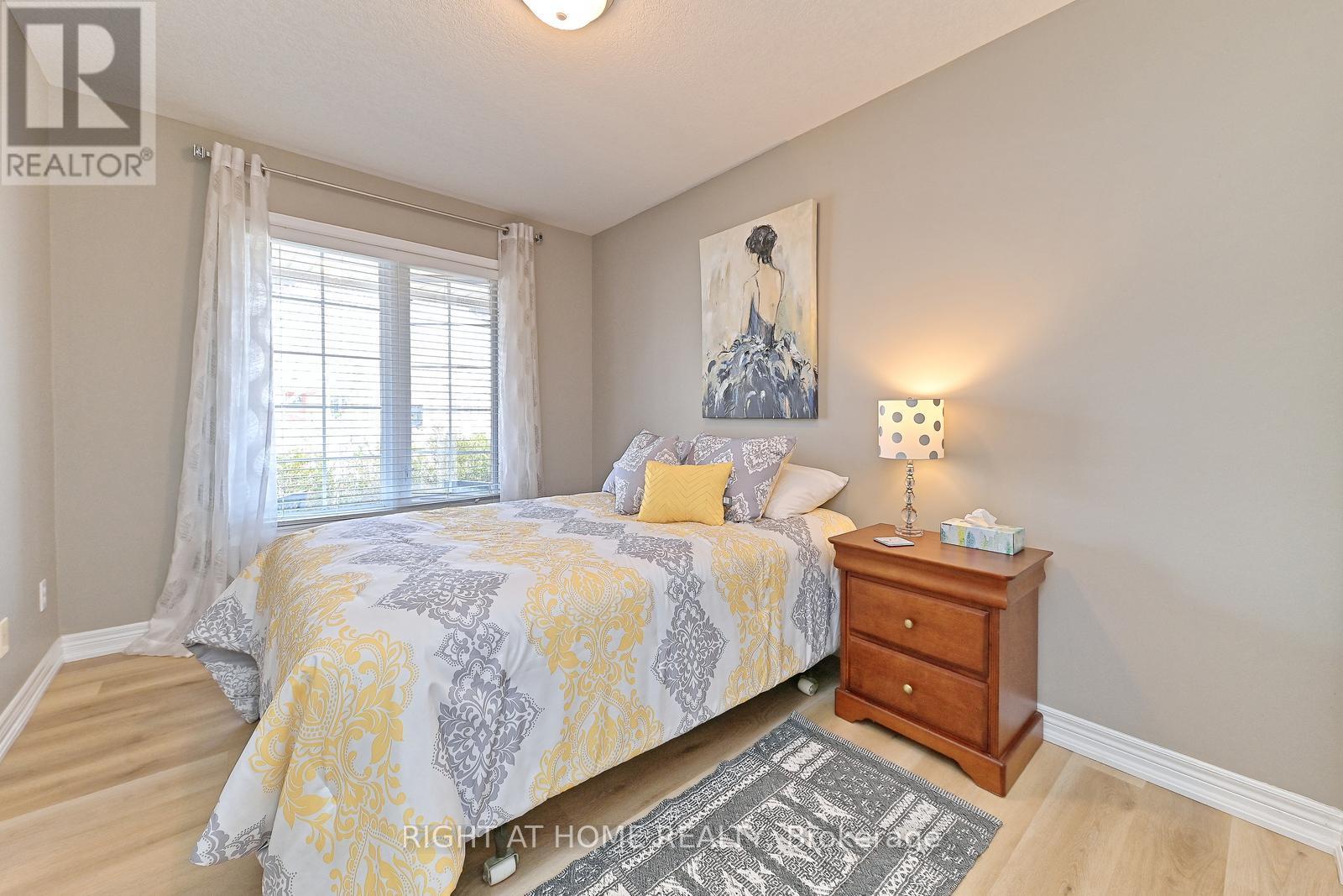 68 Doctor Moore Court, Halton Hills (Ac Acton), Ontario  L7J 3A6 - Photo 20 - W12882386