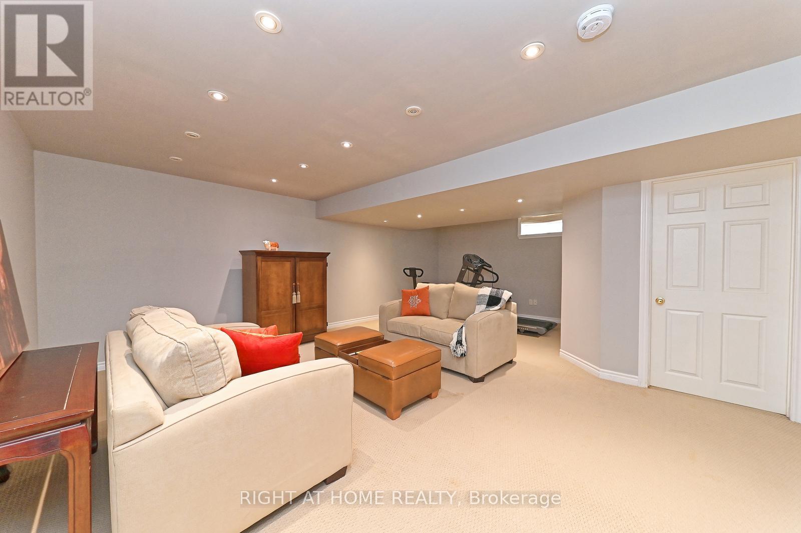 68 Doctor Moore Court, Halton Hills (Ac Acton), Ontario  L7J 3A6 - Photo 25 - W12882386