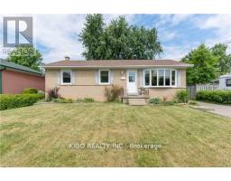 <div class="price">$2,600<small> Monthly</small></div> 39 Mcgilvray Crescent, Halton Hills (Georgetown)<br><div style="margin-bottom:8px;"><small>Kigo Realty Inc.</small></div><div class='bed_bath'>3 Bed | 1 Bath</div>