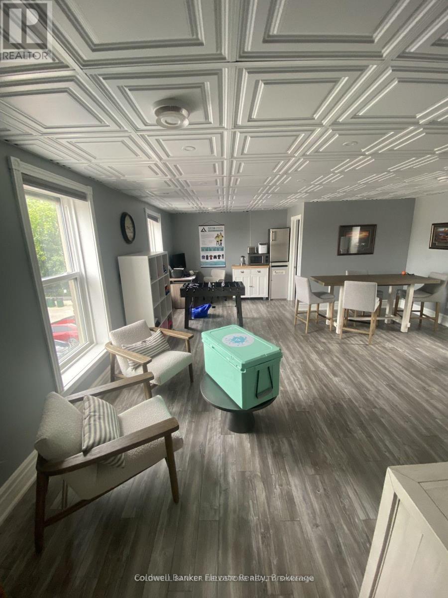 115 Main Street S, Halton Hills (Georgetown), Ontario  L7G 3H5 - Photo 8 - W12886488