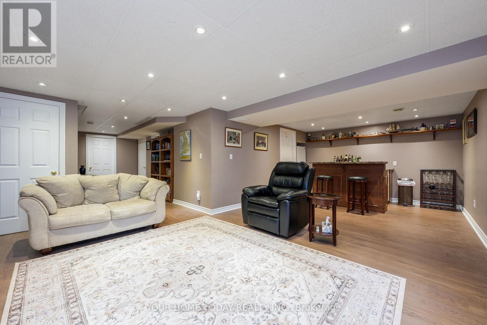 71 Doctor Moore Court, Halton Hills (Ac Acton), Ontario  L7J 3A6 - Photo 29 - W12887822