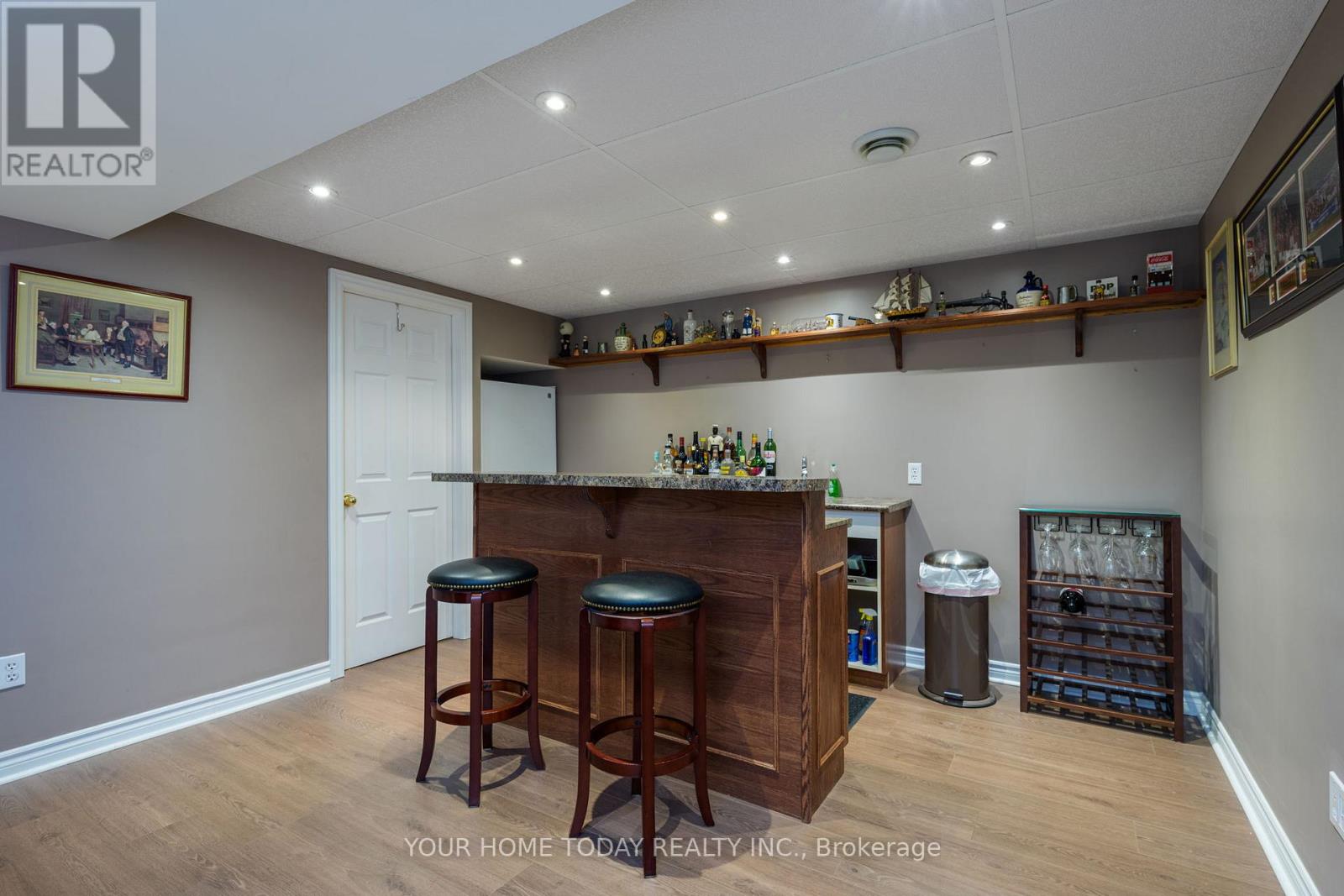 71 Doctor Moore Court, Halton Hills (Ac Acton), Ontario  L7J 3A6 - Photo 31 - W12887822