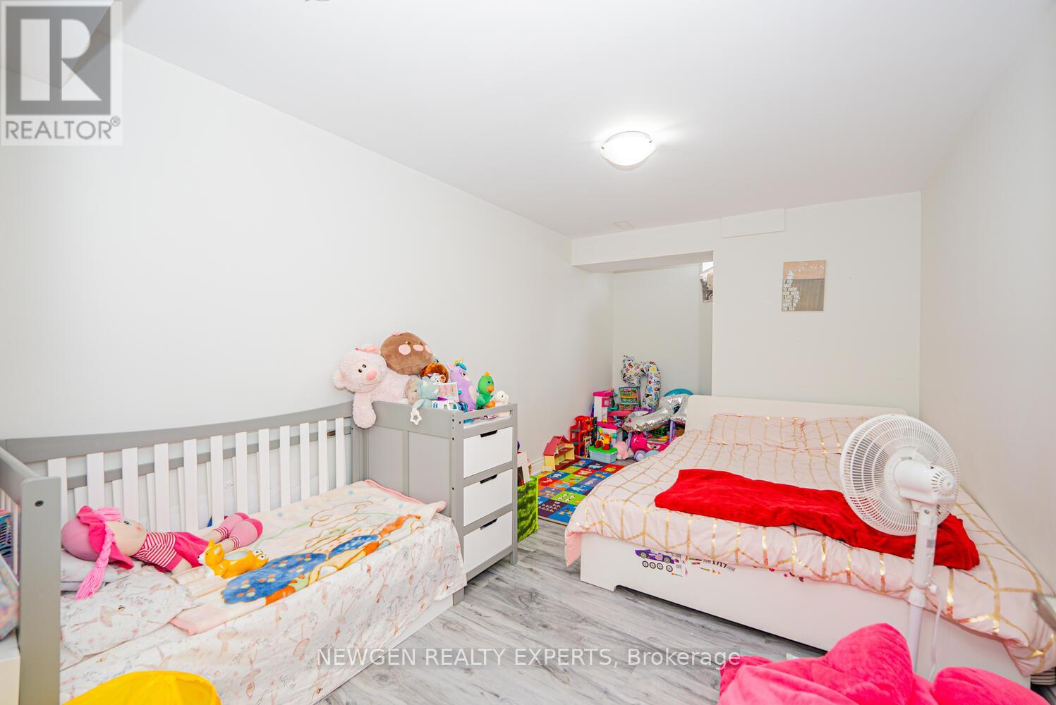 17 Monarch Drive, Halton Hills (Georgetown), Ontario  L7G 0H9 - Photo 47 - W12887980