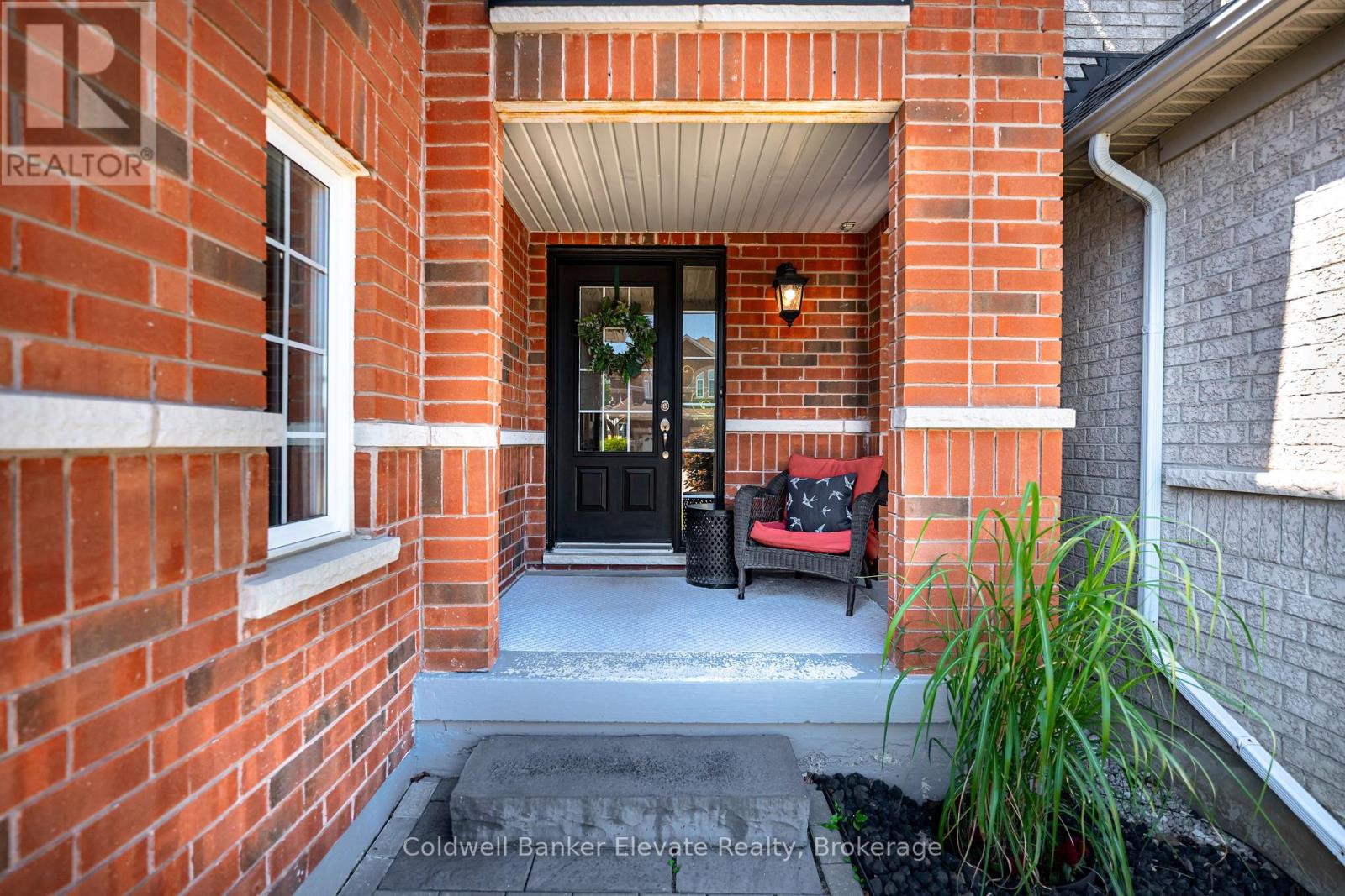 91 Snowberry Crescent, Halton Hills (Georgetown), Ontario  L7G 6M8 - Photo 3 - W12889130