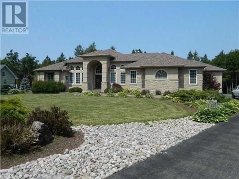 5165 Pineridge Drive, Milton (Na Rural Nassagaweya), Ontario  L7J 2L7 - Photo 1 - W12890348