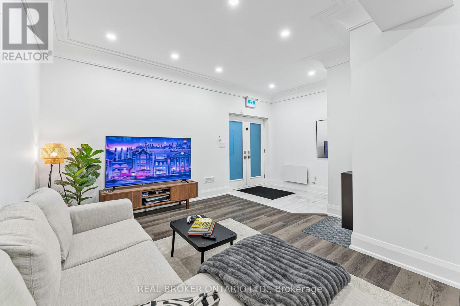 Bsmt - 330 Maple Avenue, Halton Hills (Georgetown), Ontario  L7G 1X1 - Photo 8 - W12890428