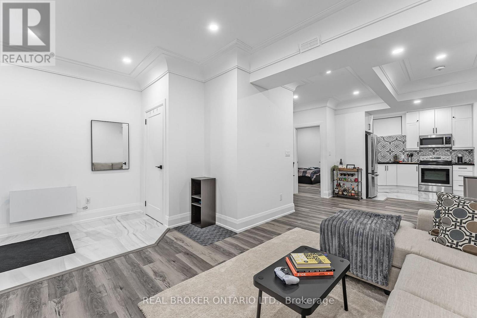 Bsmt - 330 Maple Avenue, Halton Hills (Georgetown), Ontario  L7G 1X1 - Photo 9 - W12890428