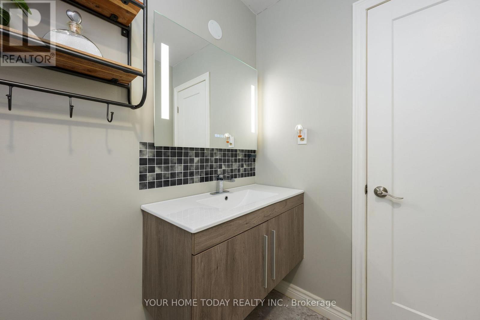 29 - 108 Sinclair Avenue, Halton Hills (Georgetown), Ontario  L7G 1J4 - Photo 22 - W12890800