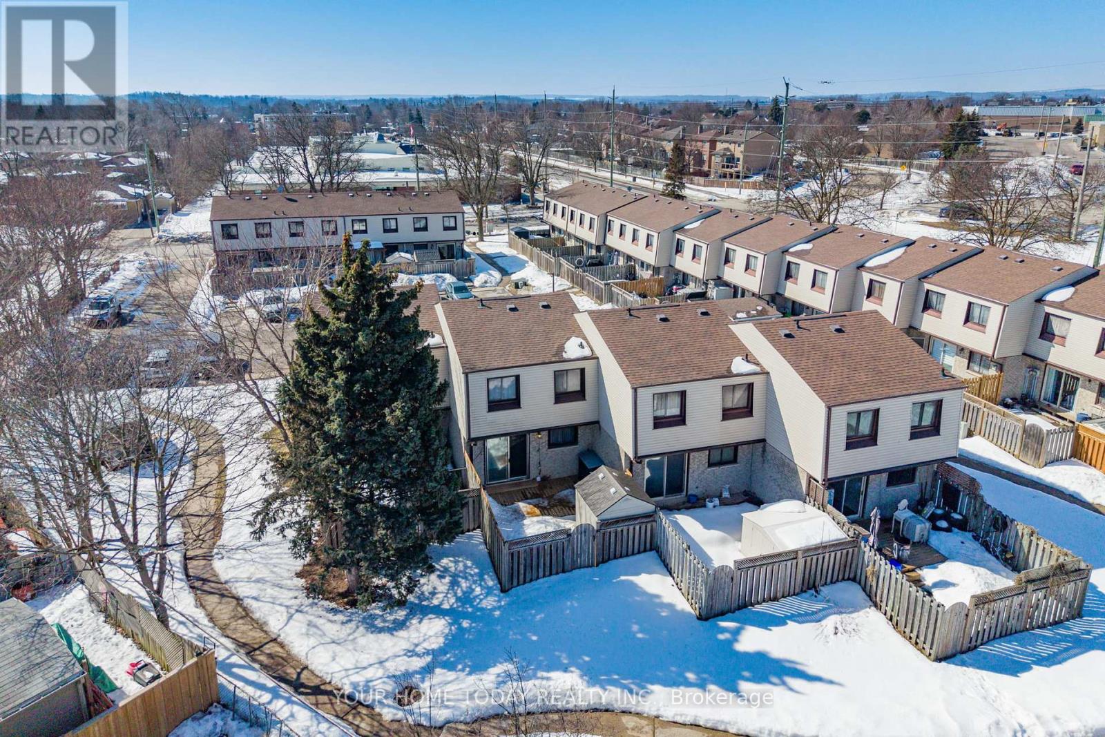 29 - 108 Sinclair Avenue, Halton Hills (Georgetown), Ontario  L7G 1J4 - Photo 8 - W12890800