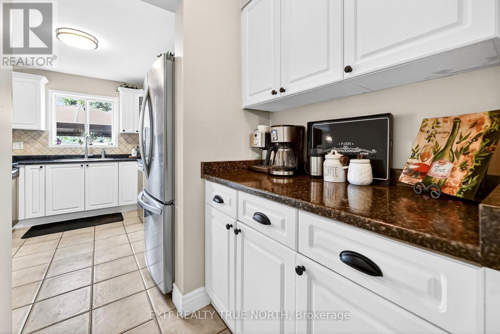 17 Chester Crescent, Halton Hills (Georgetown), Ontario  L7G 5W5 - Photo 10 - W12891792