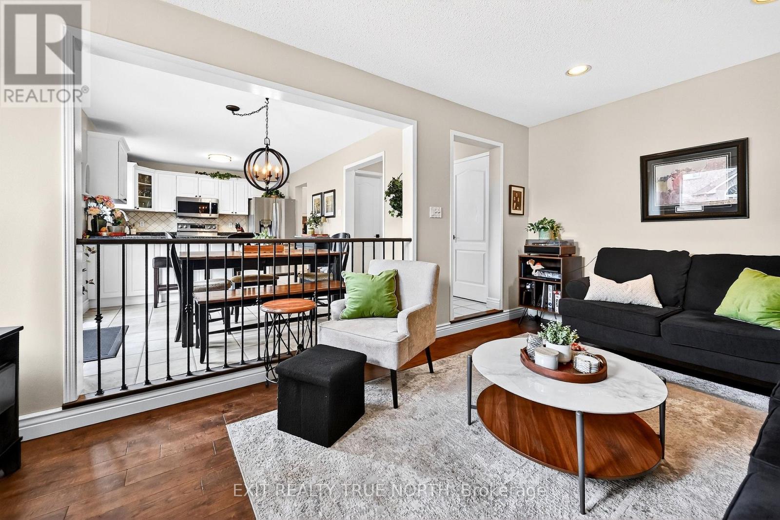 17 Chester Crescent, Halton Hills (Georgetown), Ontario  L7G 5W5 - Photo 19 - W12891792