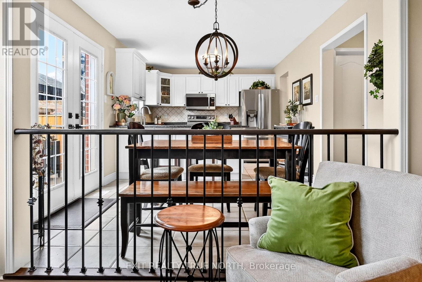 17 Chester Crescent, Halton Hills (Georgetown), Ontario  L7G 5W5 - Photo 20 - W12891792