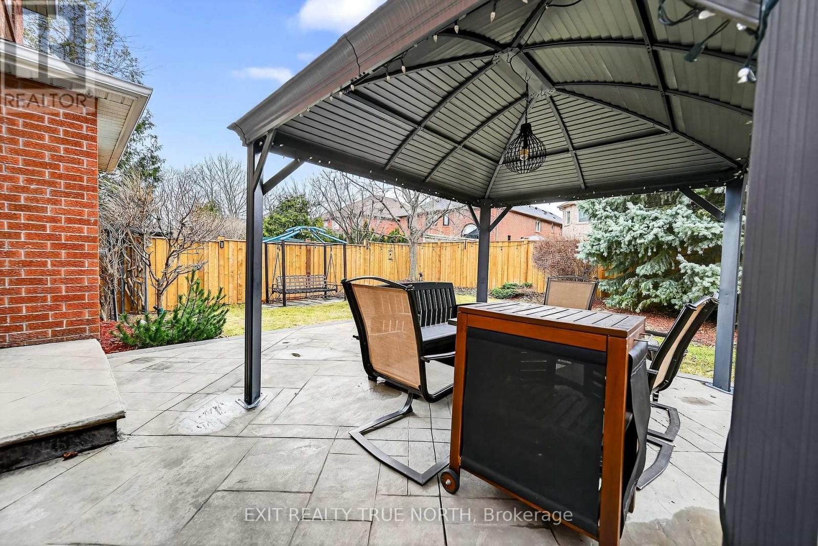 17 Chester Crescent, Halton Hills (Georgetown), Ontario  L7G 5W5 - Photo 37 - W12891792