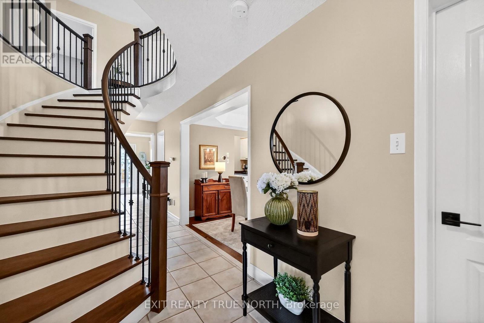 17 Chester Crescent, Halton Hills (Georgetown), Ontario  L7G 5W5 - Photo 4 - W12891792