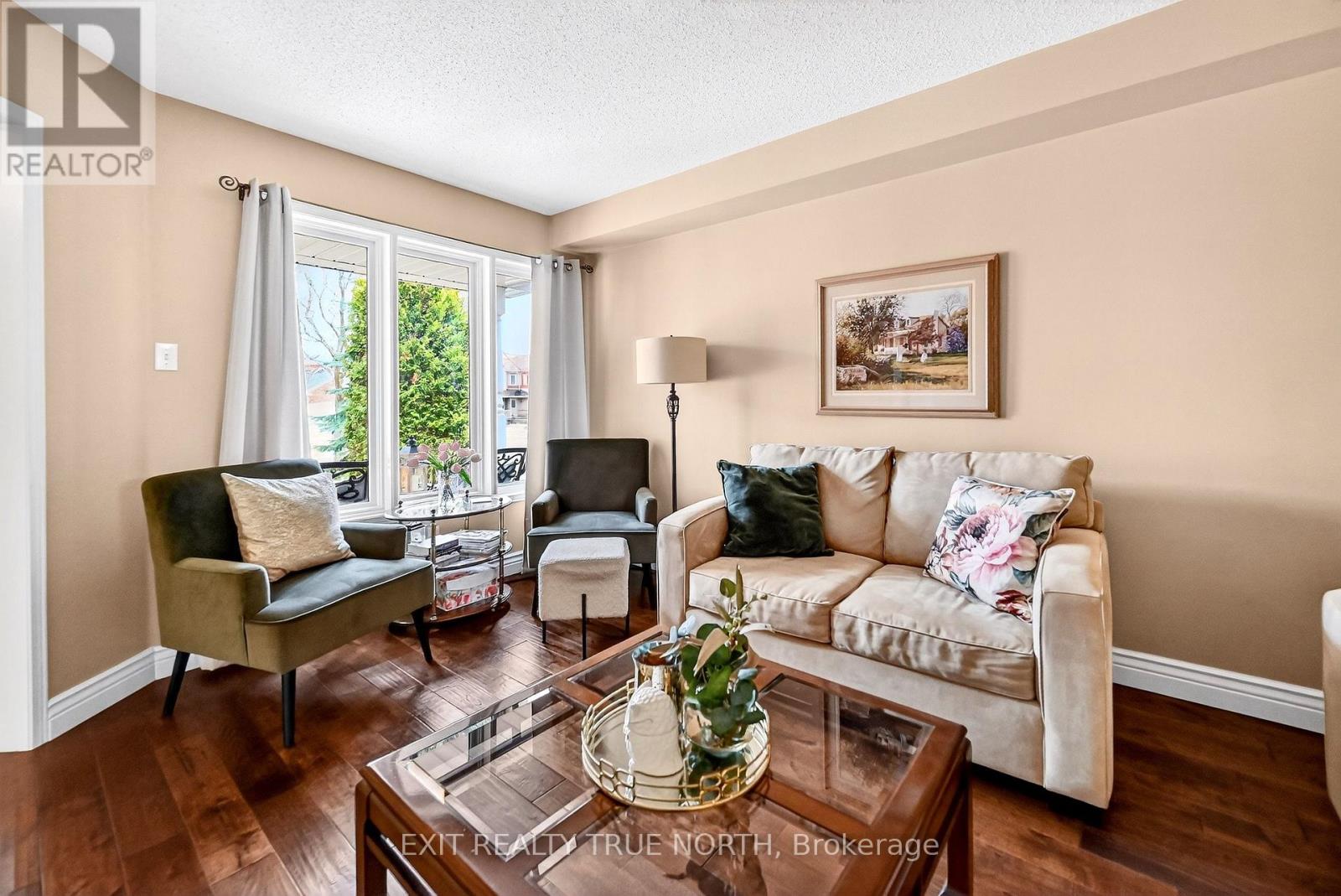 17 Chester Crescent, Halton Hills (Georgetown), Ontario  L7G 5W5 - Photo 6 - W12891792