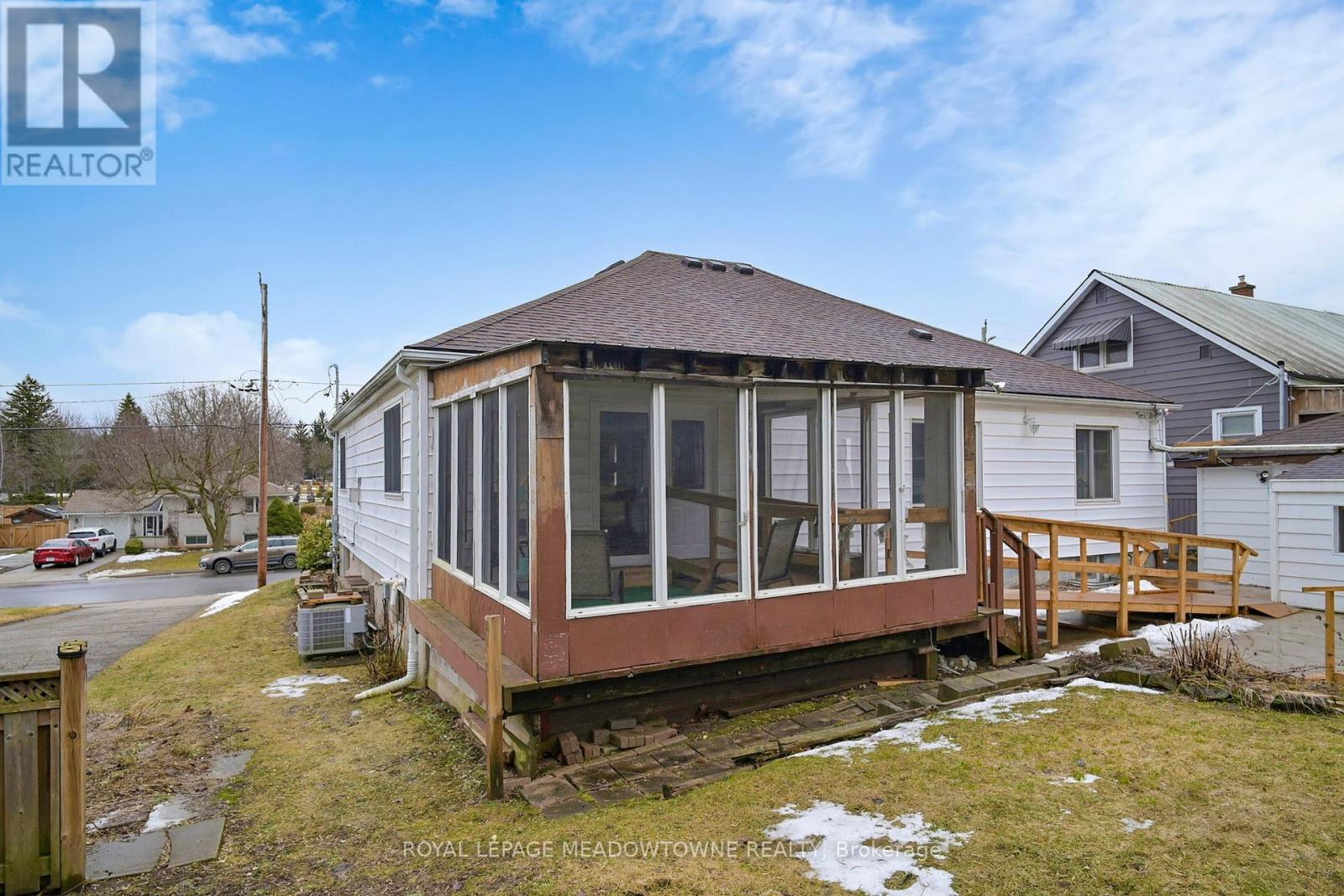 43 Cobblehill Road, Halton Hills (Ac Acton), Ontario  L7J 1P1 - Photo 33 - W12893204