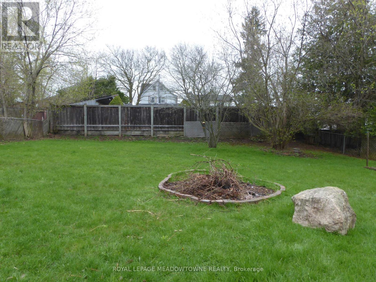 43 Cobblehill Road, Halton Hills (Ac Acton), Ontario  L7J 1P1 - Photo 41 - W12893204