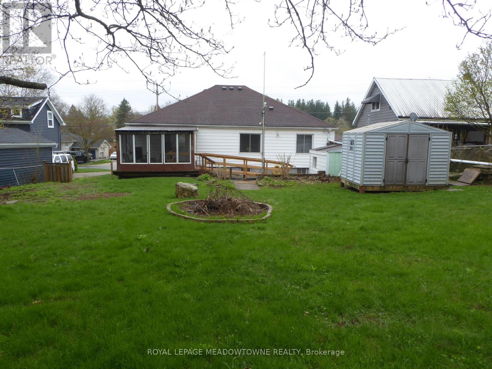 43 Cobblehill Road, Halton Hills (Ac Acton), Ontario  L7J 1P1 - Photo 42 - W12893204