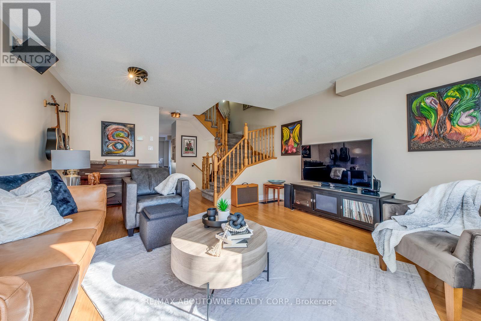 34 Palomino Trail, Halton Hills (Georgetown), Ontario  L7G 6E9 - Photo 23 - W12894824