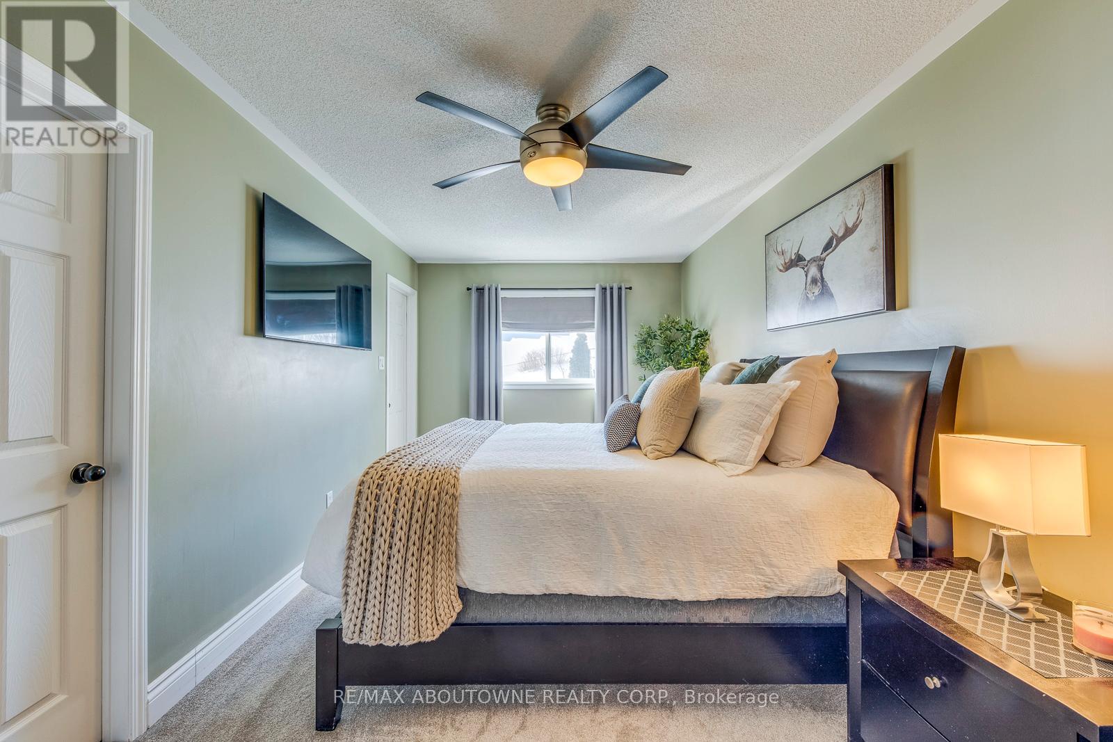 34 Palomino Trail, Halton Hills (Georgetown), Ontario  L7G 6E9 - Photo 25 - W12894824