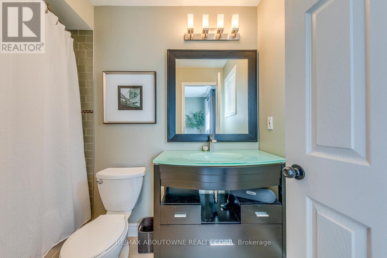 34 Palomino Trail, Halton Hills (Georgetown), Ontario  L7G 6E9 - Photo 28 - W12894824