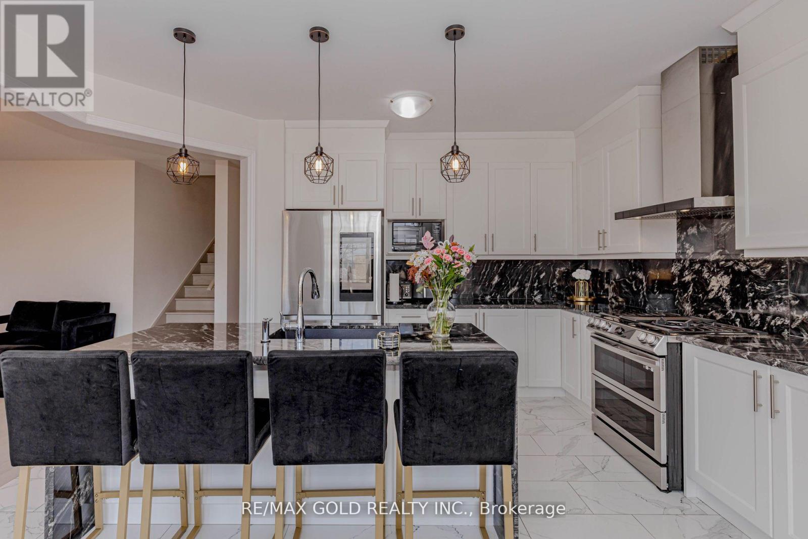 18 Branigan Crescent, Halton Hills (Georgetown), Ontario  L7G 0N2 - Photo 21 - W12895312