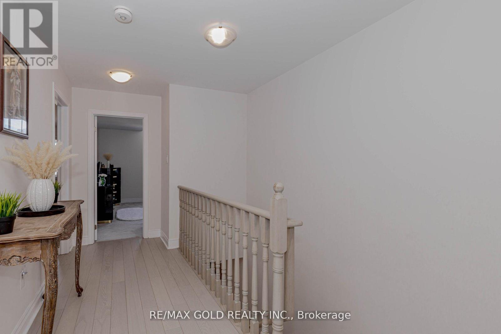 18 Branigan Crescent, Halton Hills (Georgetown), Ontario  L7G 0N2 - Photo 29 - W12895312