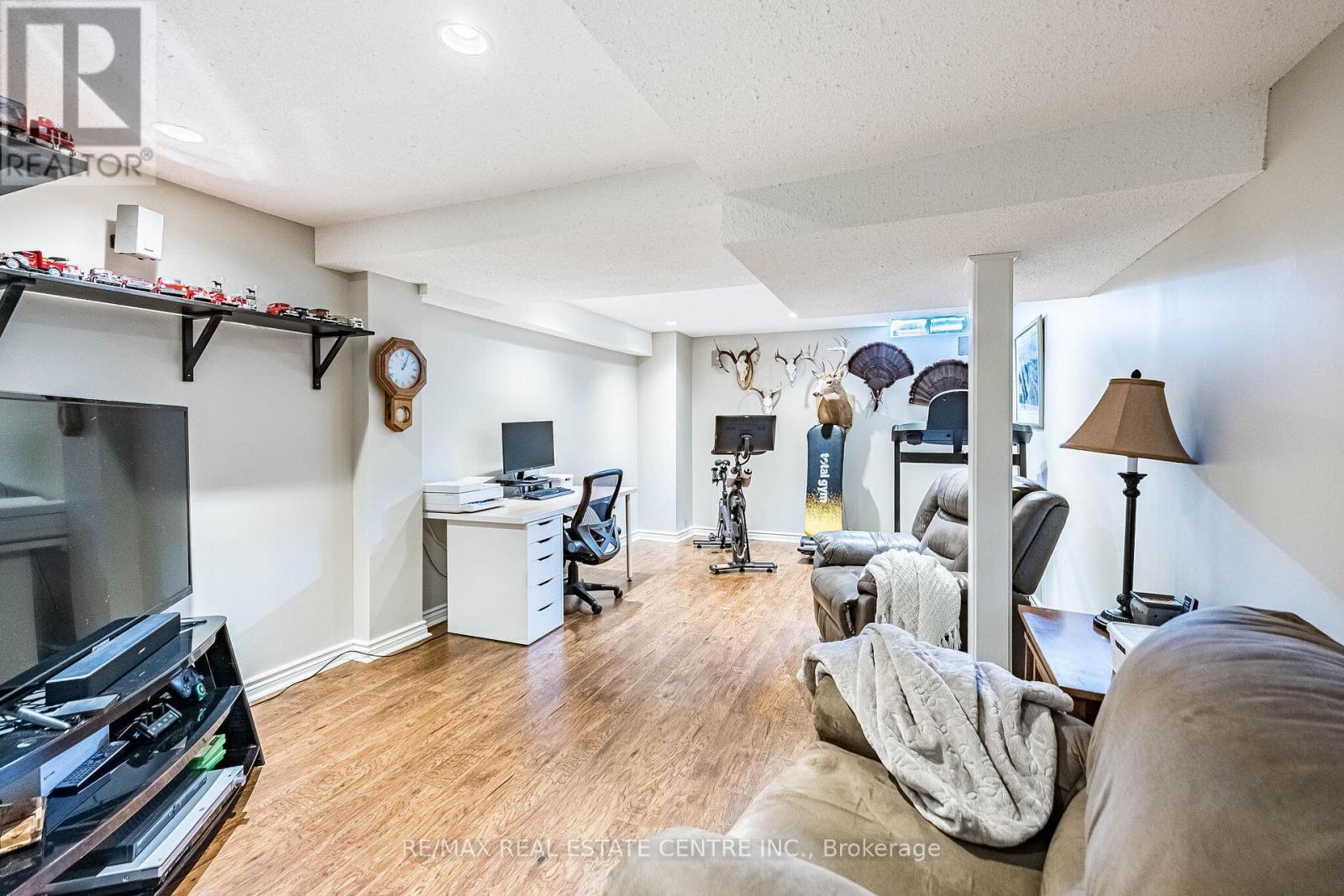 109 Mowat Crescent, Halton Hills (Georgetown), Ontario  L7G 6C7 - Photo 35 - W12898304