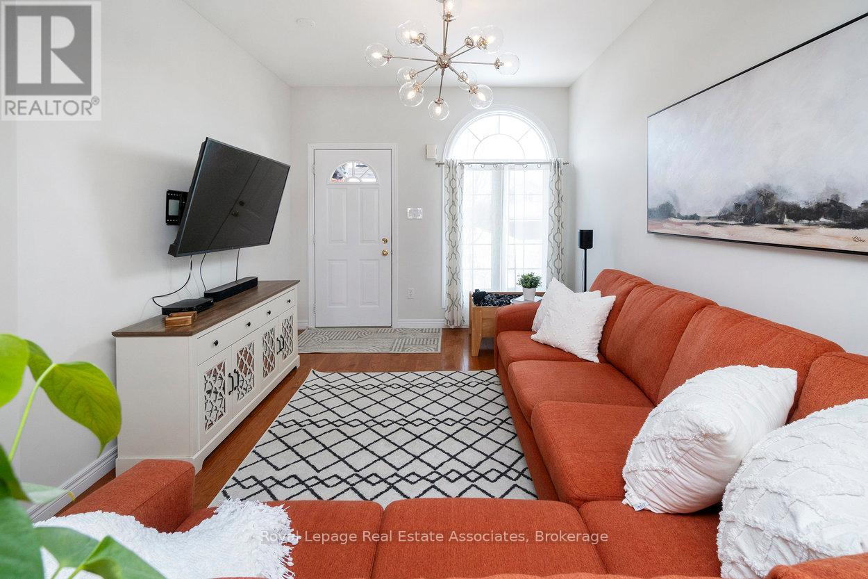 23 Rachlin Drive, Halton Hills (Ac Acton), Ontario  L7J 3A9 - Photo 2 - W12898860