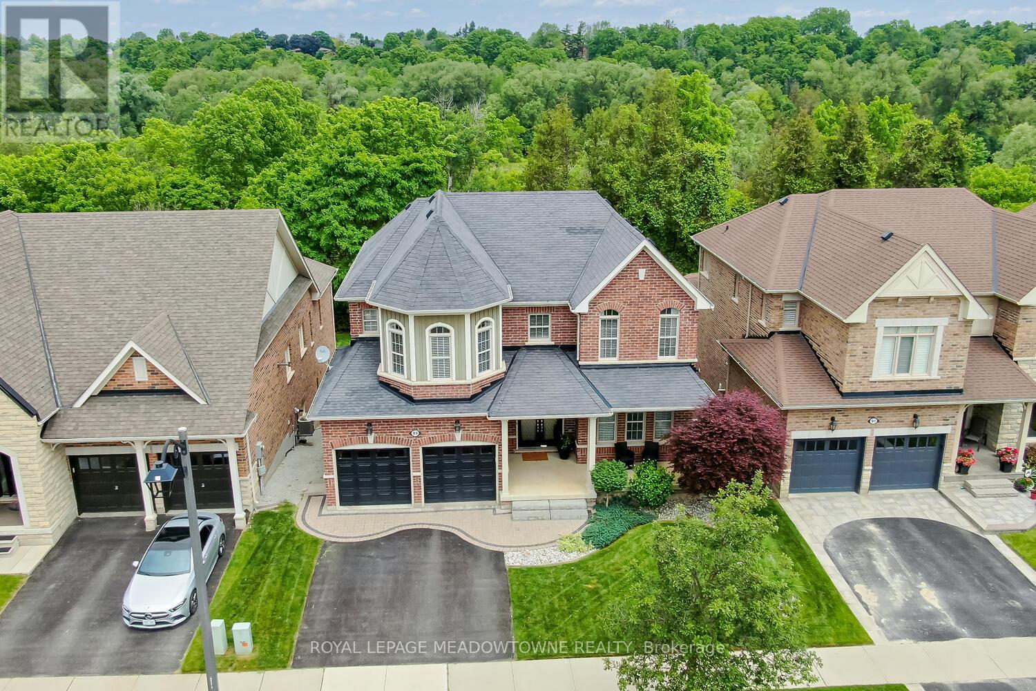 89 Foxtail Court, Halton Hills (Georgetown), Ontario  L7G 0G2 - Photo 3 - W12899308