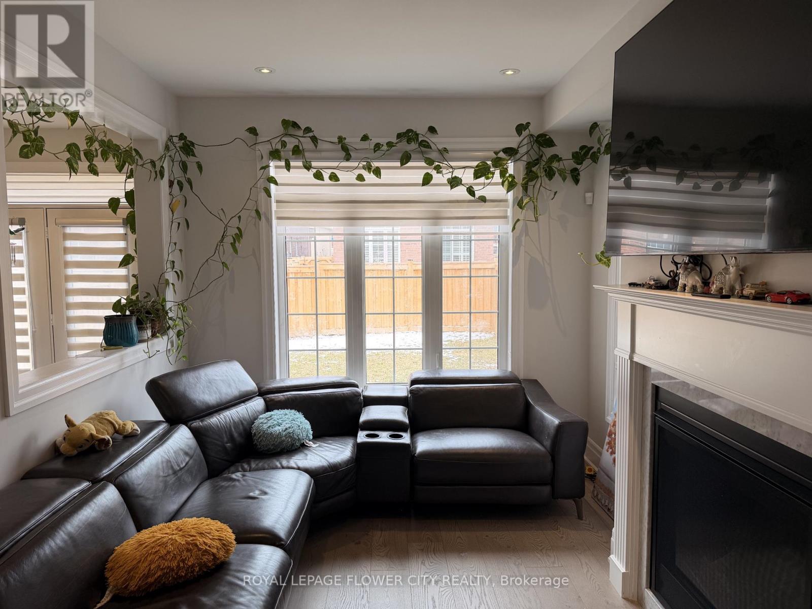 7 Overstone Road, Halton Hills (Georgetown), Ontario  L7G 0N5 - Photo 16 - W12899396