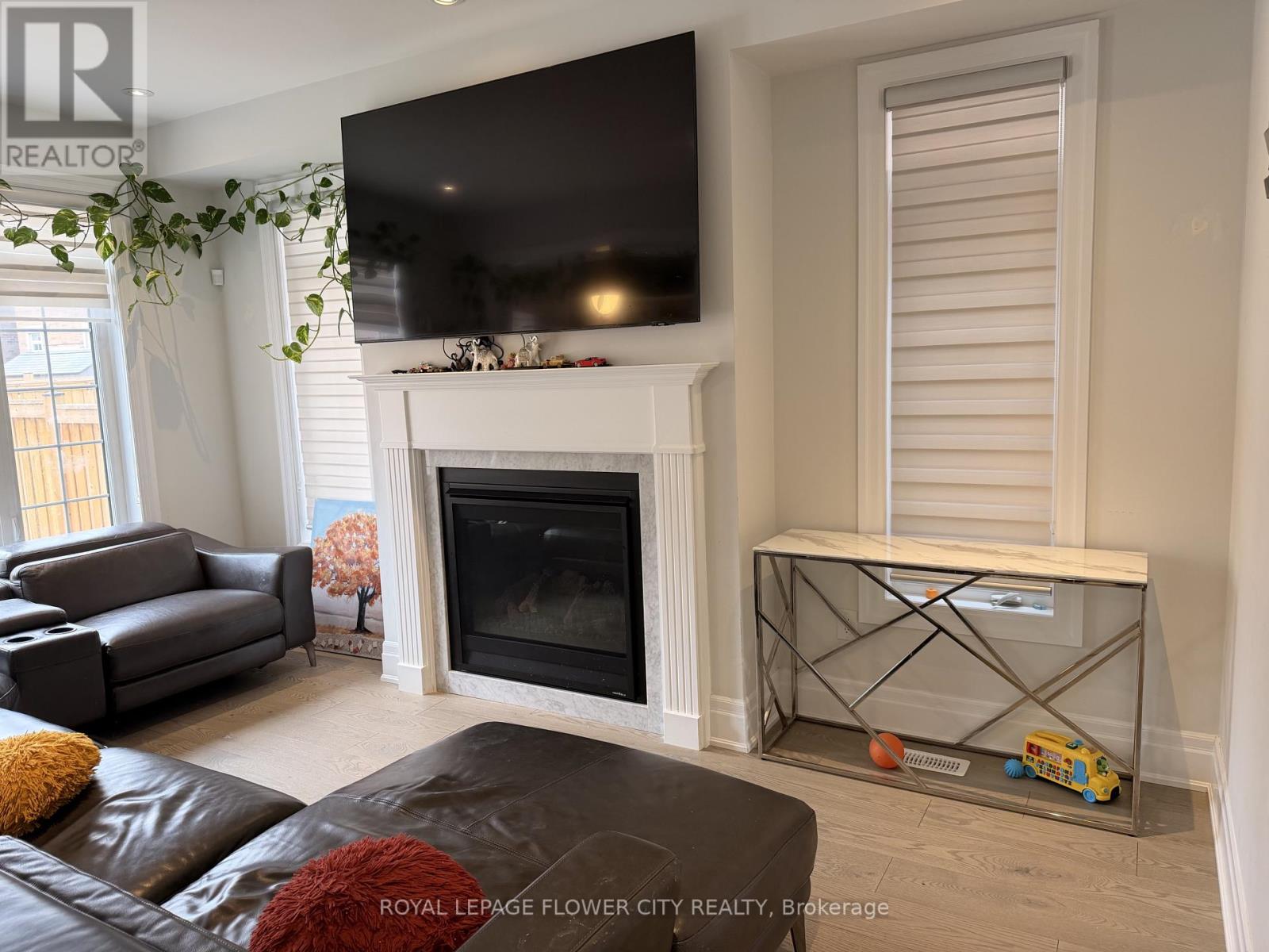 7 Overstone Road, Halton Hills (Georgetown), Ontario  L7G 0N5 - Photo 19 - W12899396