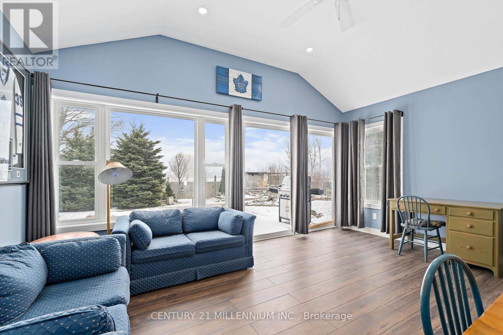 10875 Fifth Line, Halton Hills (Rural Halton Hills), Ontario  L7G 4S6 - Photo 11 - W12900108