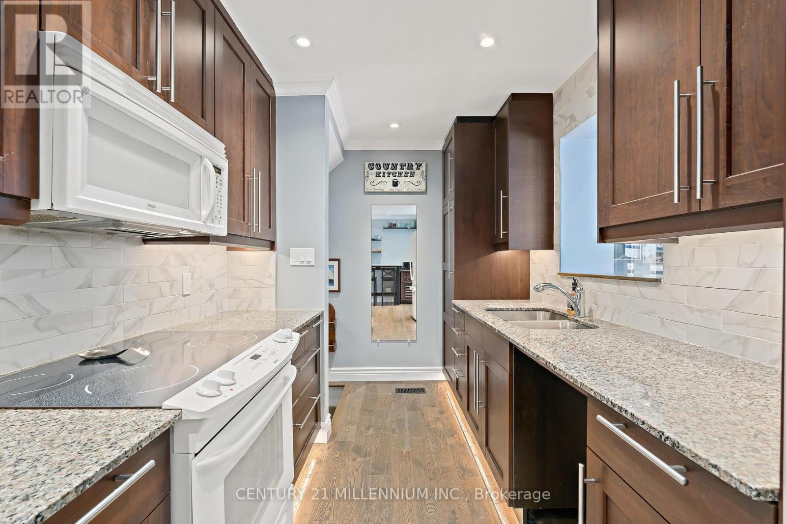 10875 Fifth Line, Halton Hills (Rural Halton Hills), Ontario  L7G 4S6 - Photo 17 - W12900108