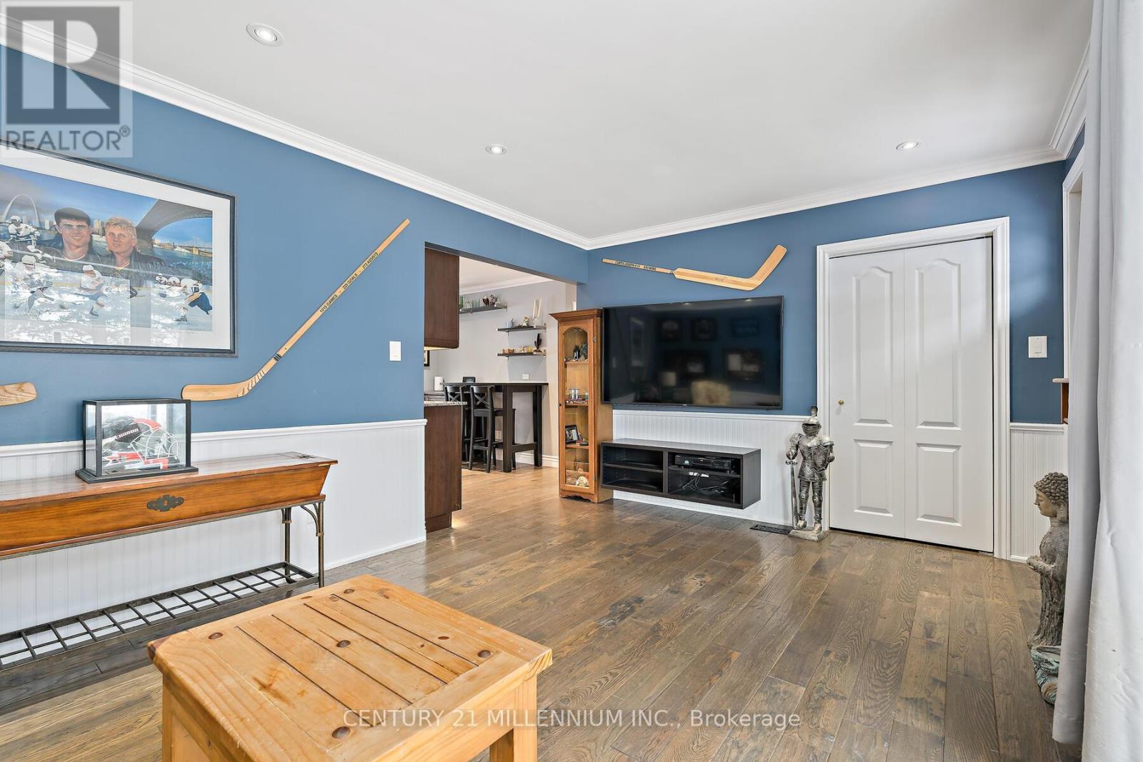 10875 Fifth Line, Halton Hills (Rural Halton Hills), Ontario  L7G 4S6 - Photo 8 - W12900108