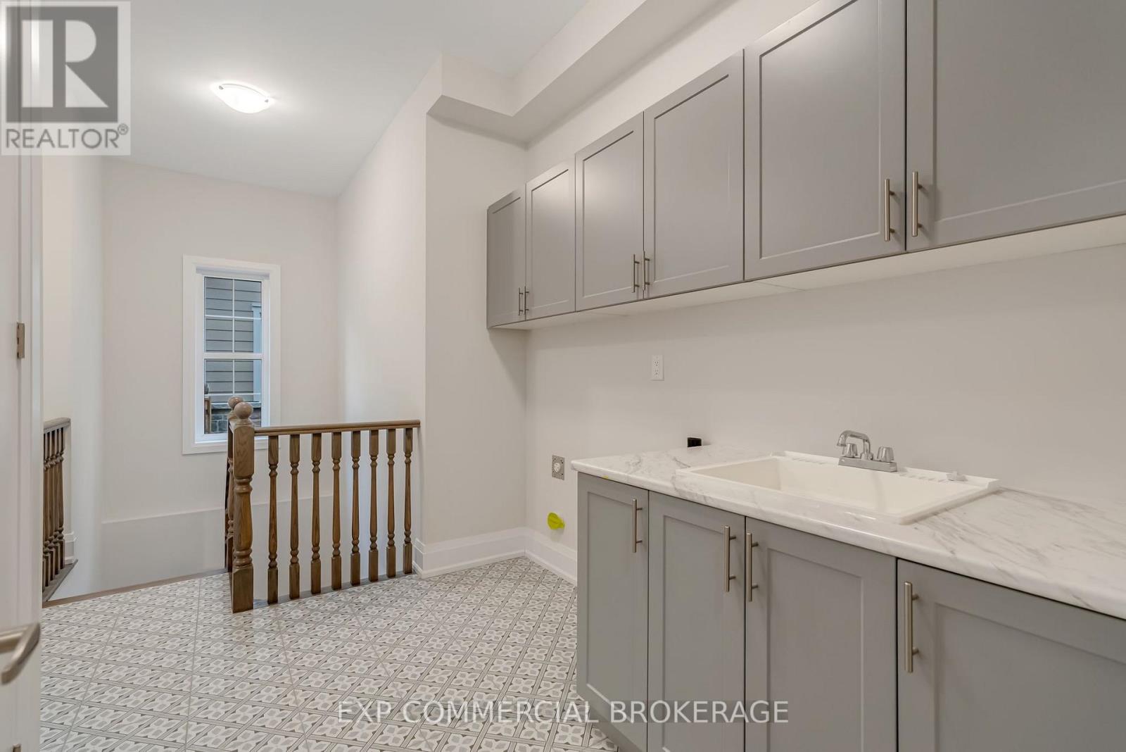 27 Gamble Street, Halton Hills (Glen Williams), Ontario  L7G 0P3 - Photo 20 - W12900402