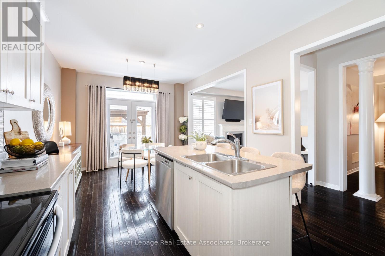 39 Wildflower Lane, Halton Hills (Georgetown), Ontario  L7G 0H8 - Photo 14 - W12901852