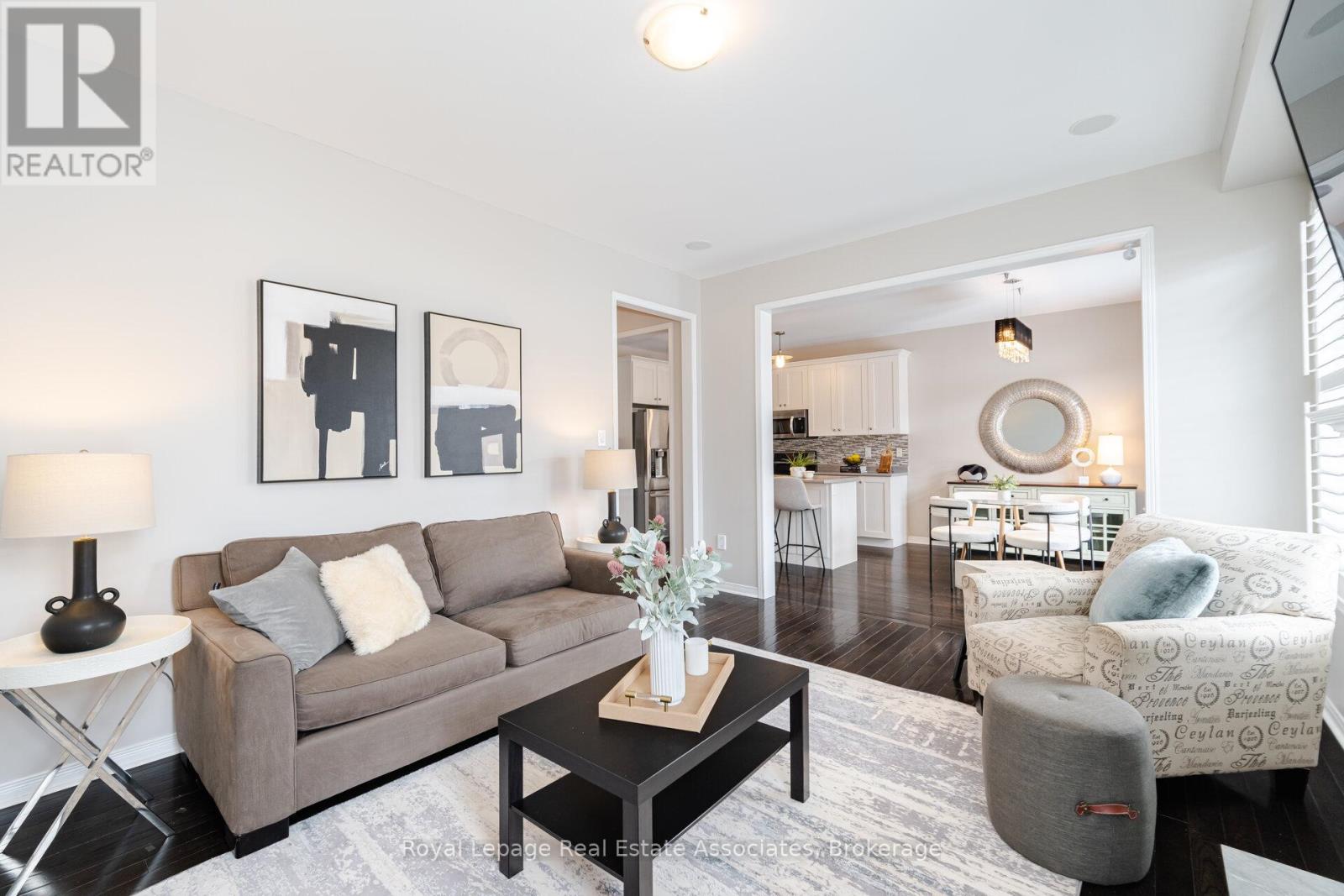 39 Wildflower Lane, Halton Hills (Georgetown), Ontario  L7G 0H8 - Photo 19 - W12901852