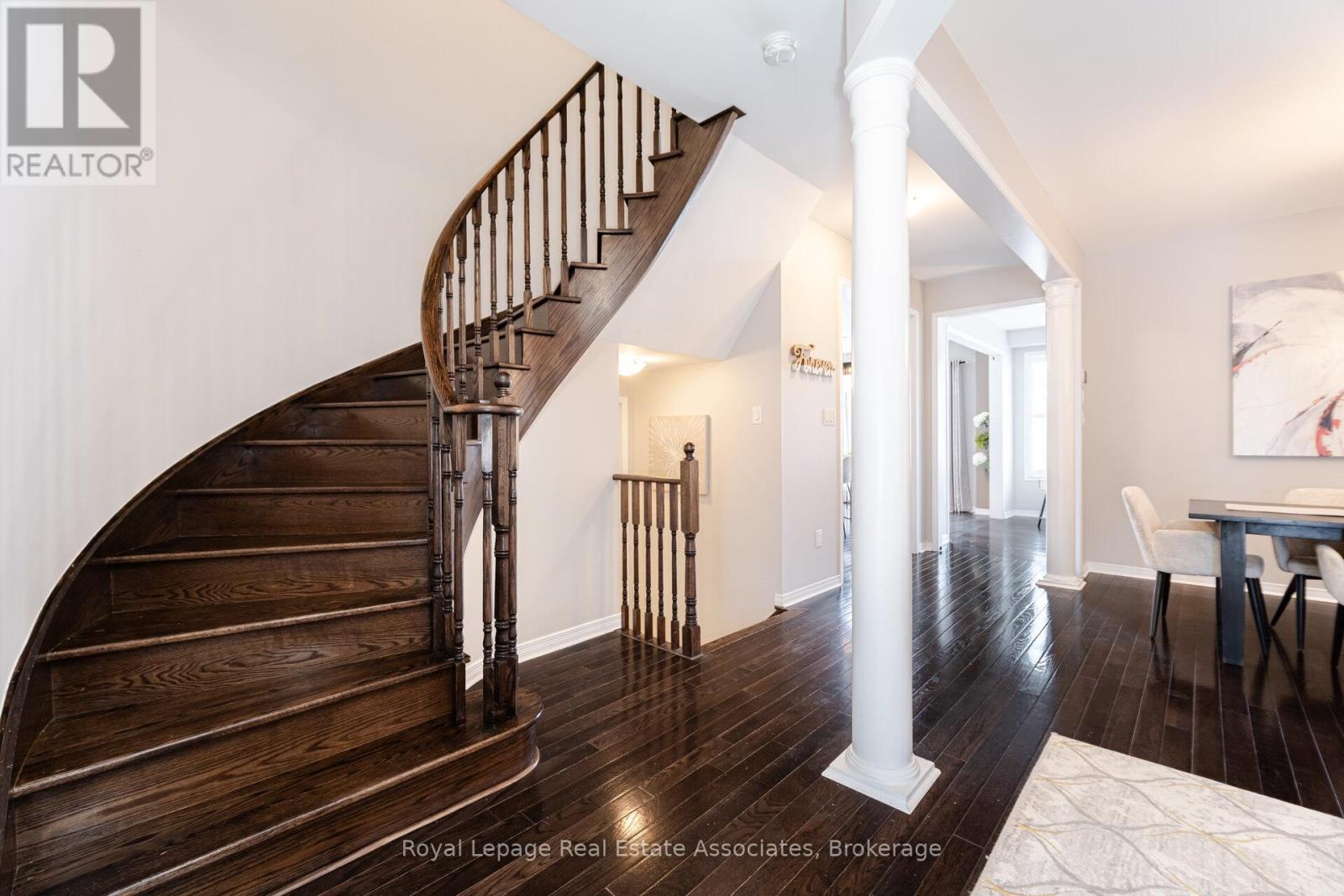 39 Wildflower Lane, Halton Hills (Georgetown), Ontario  L7G 0H8 - Photo 21 - W12901852