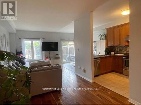 118 Niagara Trail, Halton Hills (Georgetown), Ontario  L7G 0A8 - Photo 6 - W12902782