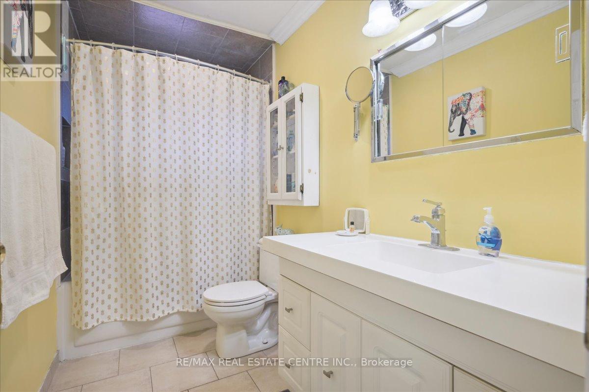 74 Mountainview Road S, Halton Hills (Georgetown), Ontario  L7G 4K5 - Photo 20 - W12903236